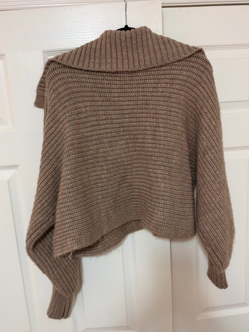 Zara Light Brown V-Neck Knit Cropped Sweater with Foldover Collar, Size Large - Picture 4 of 4